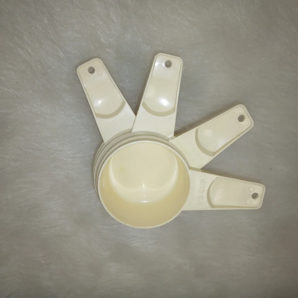 TUPPERWARE Vintage Almond Measuring Cups, incomplete set
